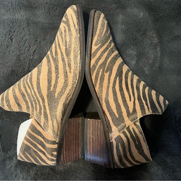 NWB Lucky Brand Boots - Picture 3 of 5